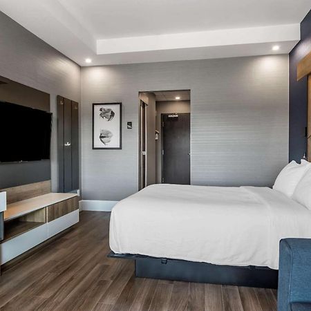 Quality Hotel & Conference Centre Эдмундстон Экстерьер фото