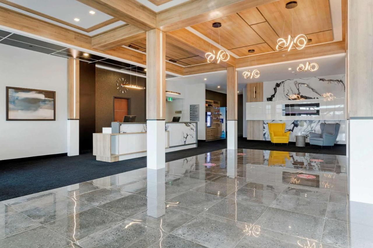 Quality Hotel & Conference Centre Эдмундстон Экстерьер фото
